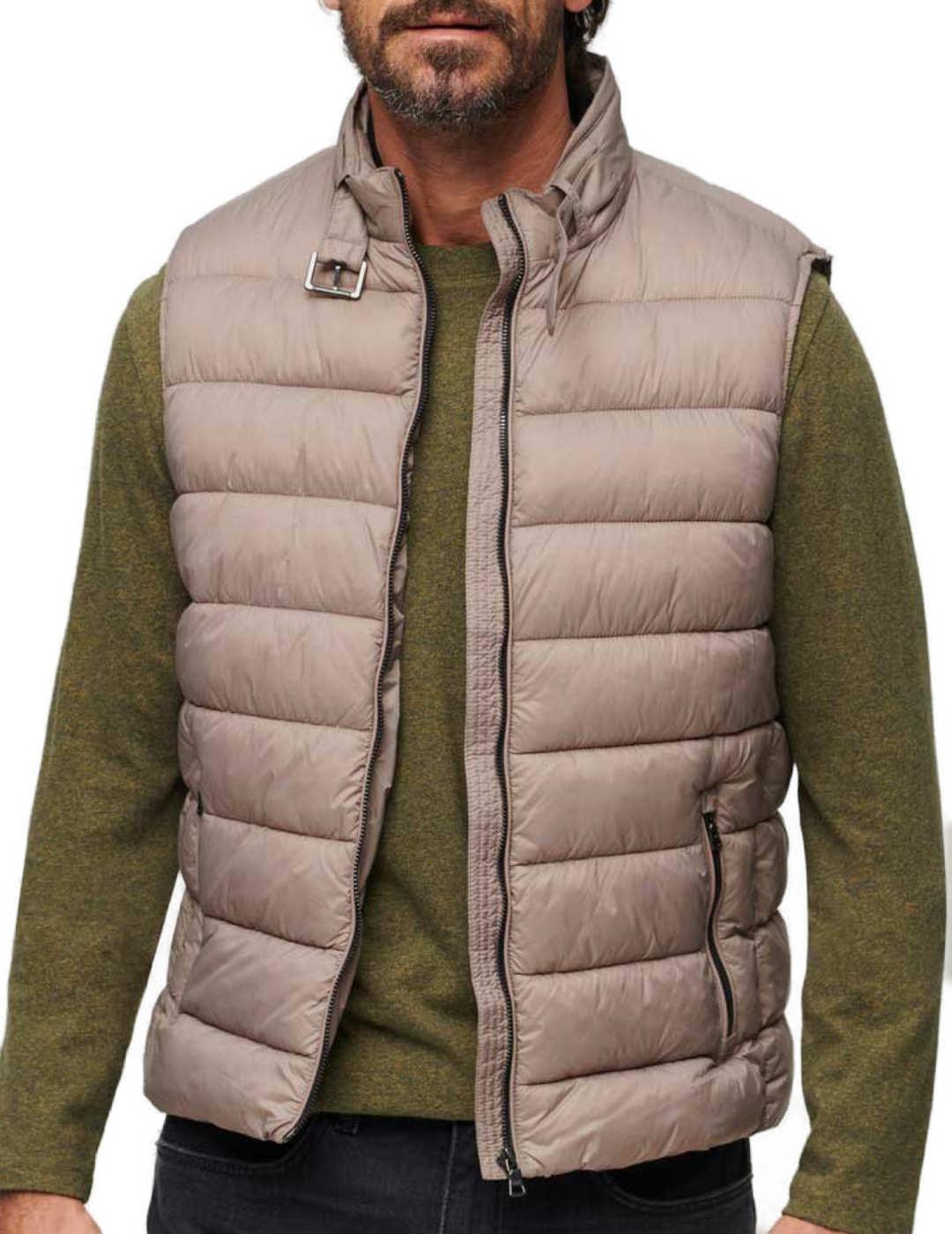 Chaleco Superdry Gilet beige guateado ajustado para hombre