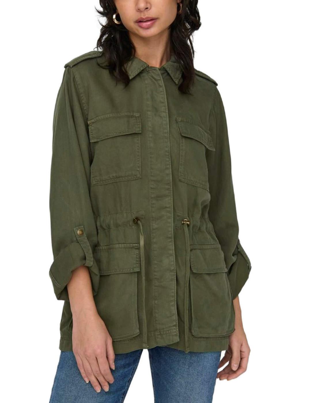 Chaqueta sahariana Only Kenya verde cintura ajustable mujer