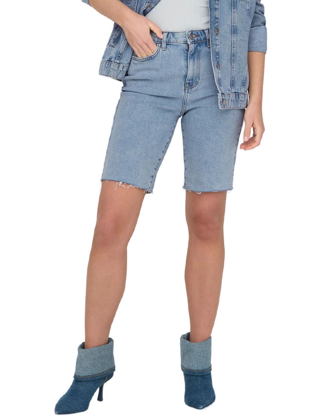 Short Only Emily azul claro denim Slim para mujer