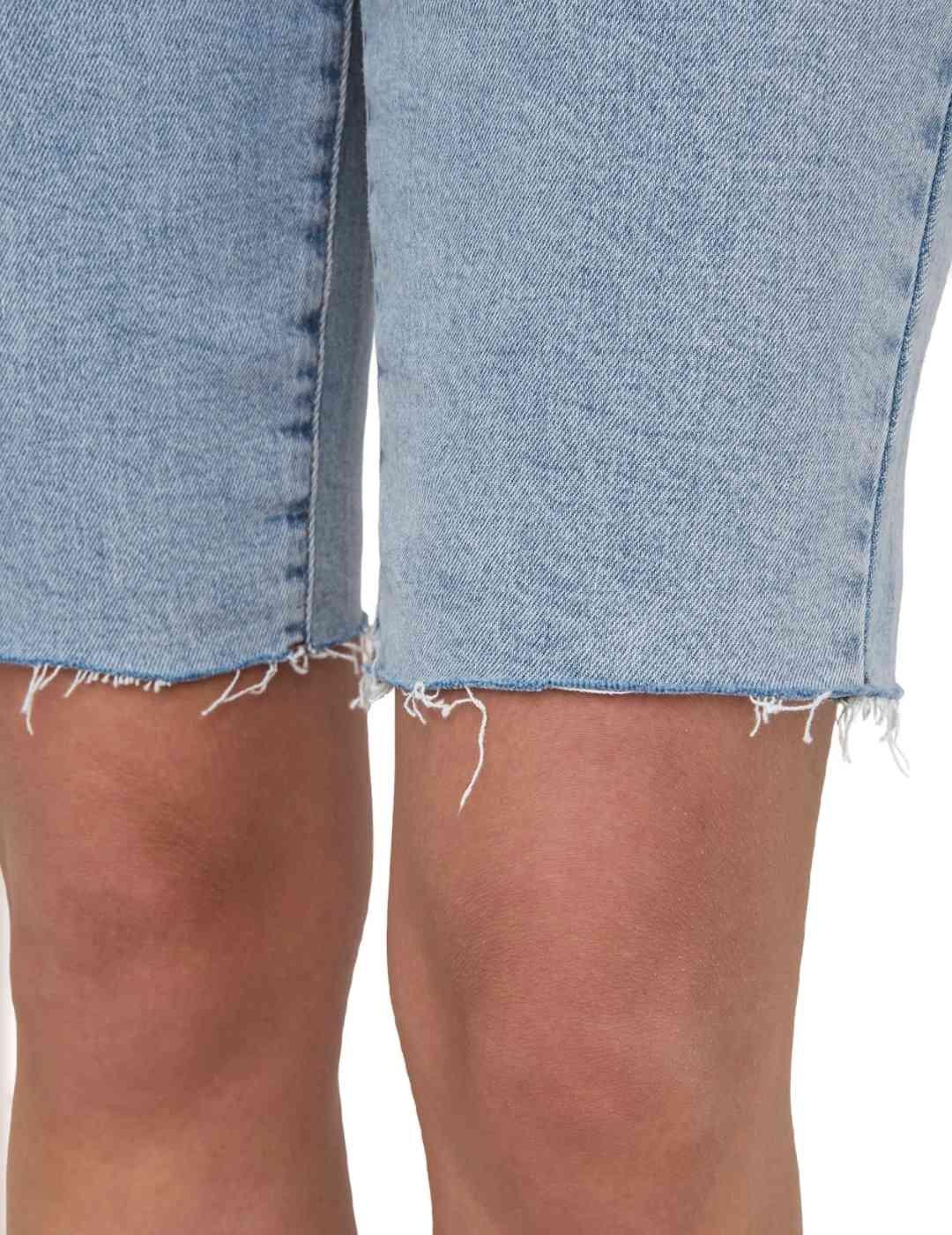 Short Only Emily azul claro denim Slim para mujer