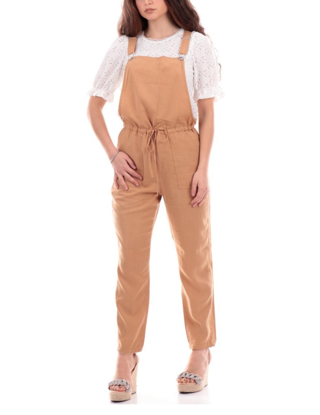 Peto Only Amira camel de tela regular para mujer
