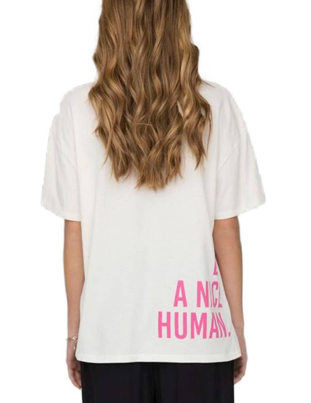 Camiseta Only Rilly blanco letra fucsia manga corta de mujer