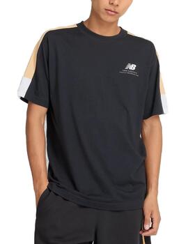 Camiseta New Balance Graphic negra manga bicolor para hombre