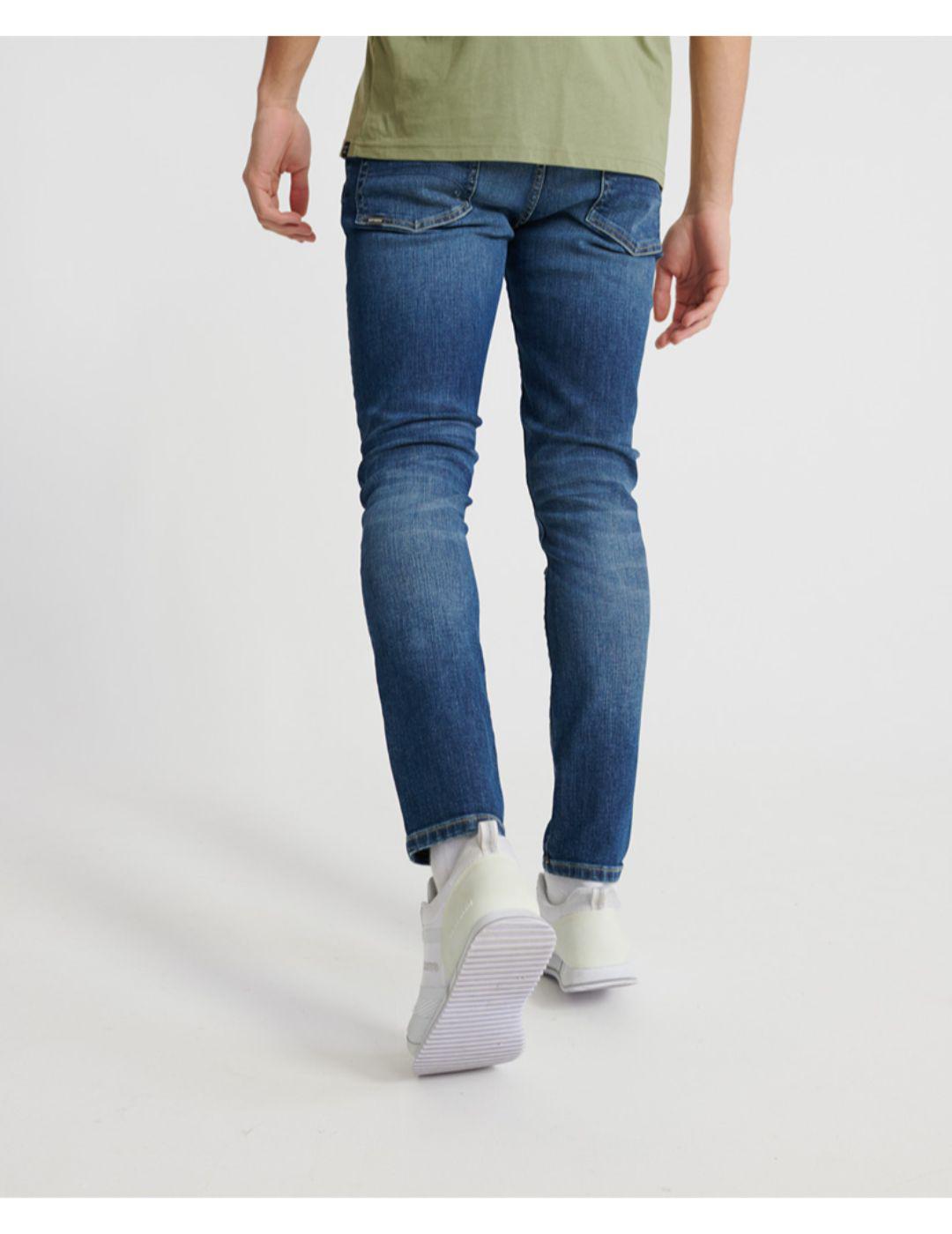 TRAVIS SKINNY-W