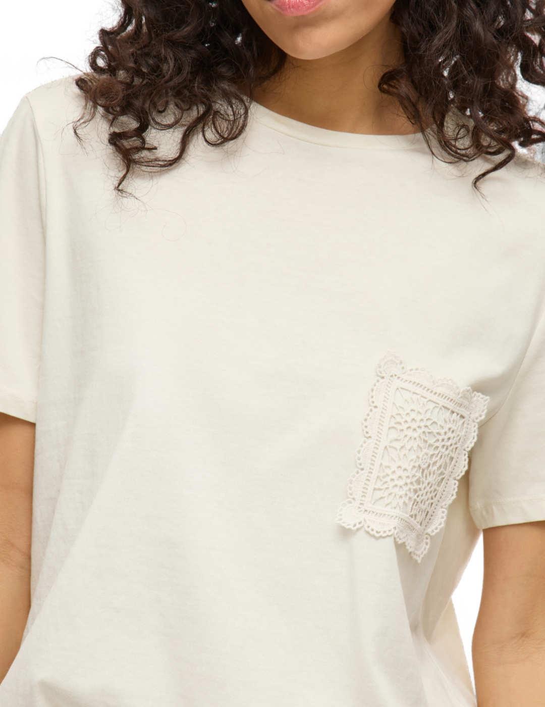 Camiseta Vila Virina crochet front crudo corta para mujer