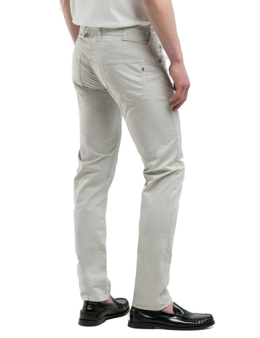 Pantalón vaquero Replay beige de sarga regular para hombre