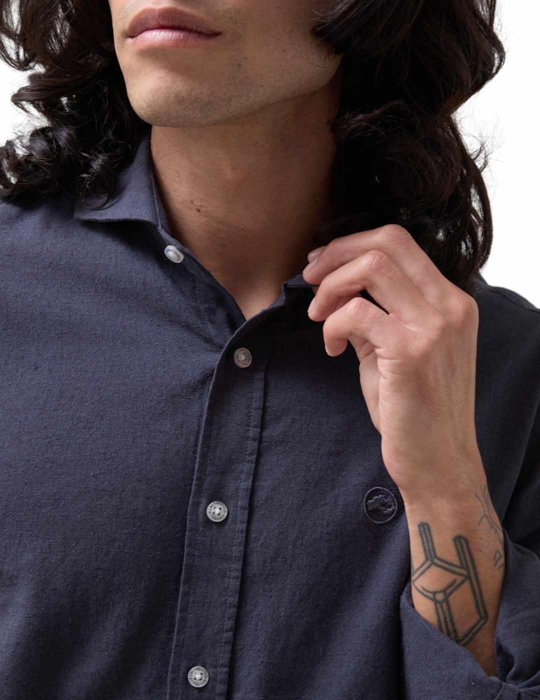 Camisa Altonadock lino marino manga larga logo para hombre