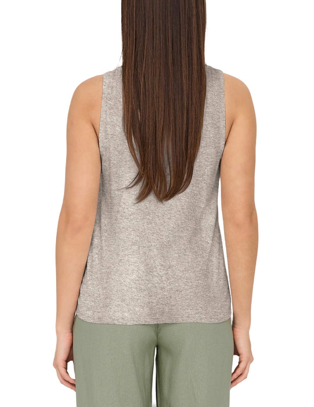 Camiseta Only Penny beige cuello pico manga sisa para mujer