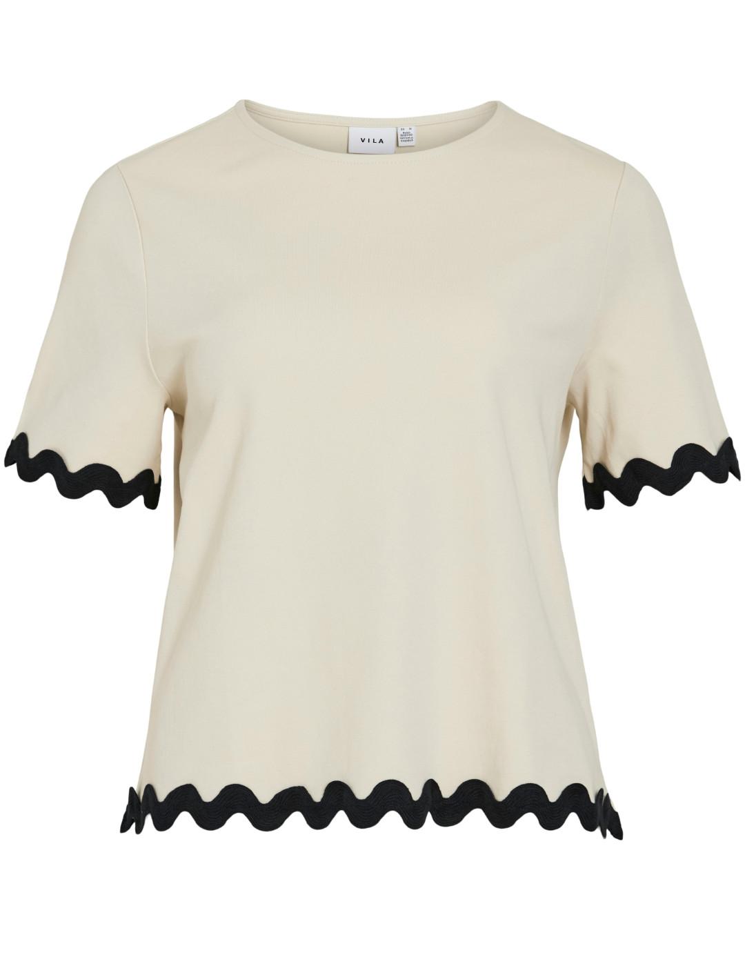 Camiseta Vila Calisa blanca bordes detalle ondulado de mujer