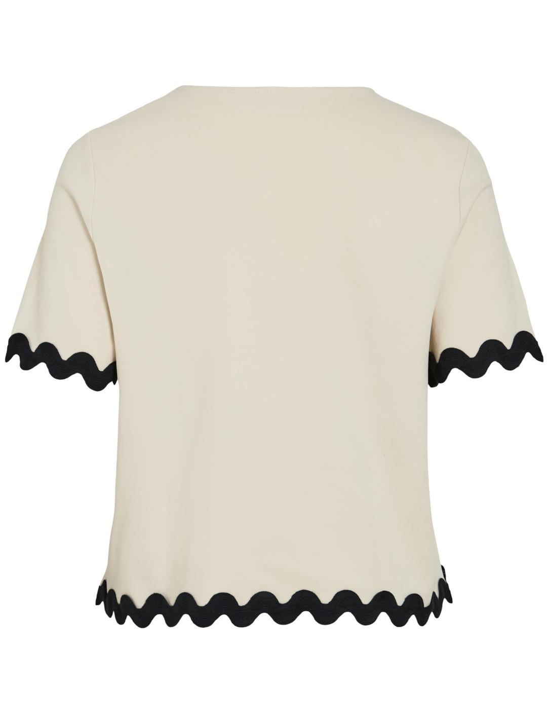 Camiseta Vila Calisa blanca bordes detalle ondulado de mujer
