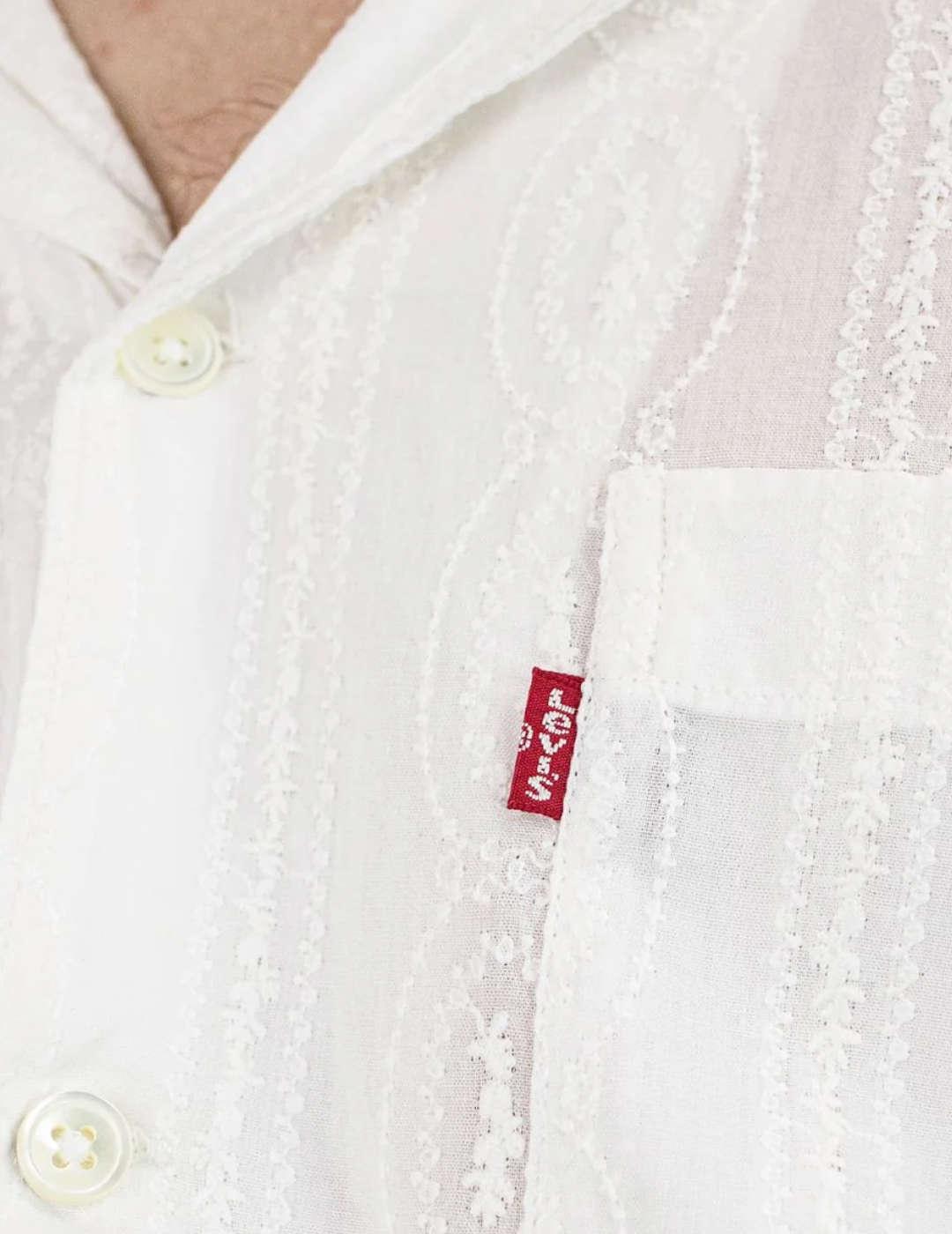 Camisa Levi's bordada white manga corta de hombre